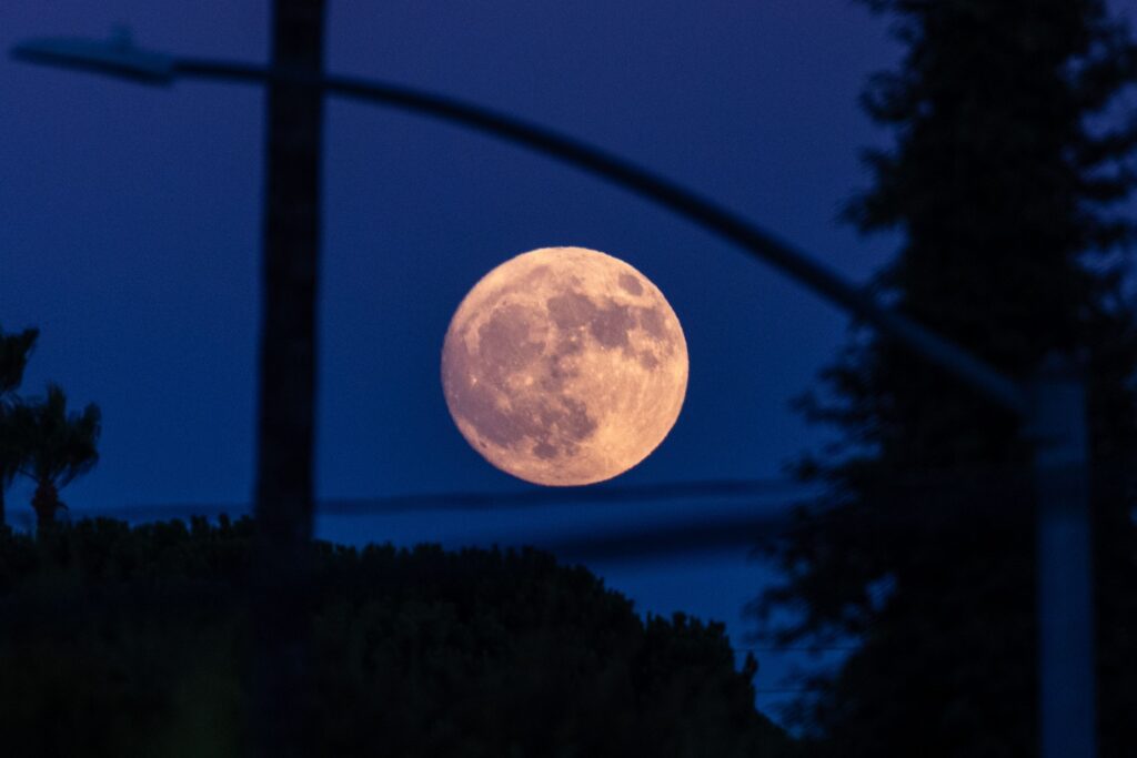 Vollmond über Los Angeles