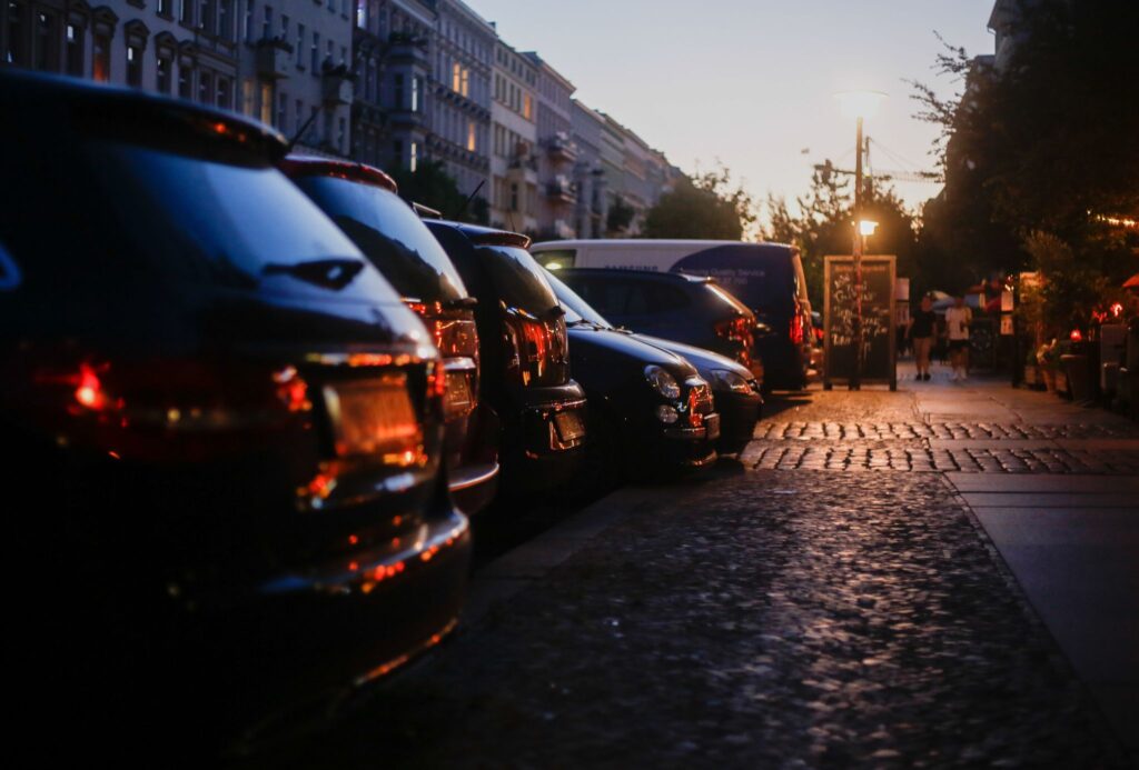 Parkende Autos