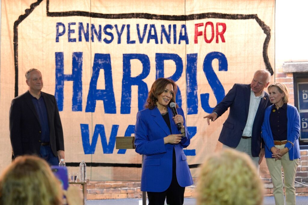 Wahlkampf in den USA - Harris und Walz in Pennsylvania