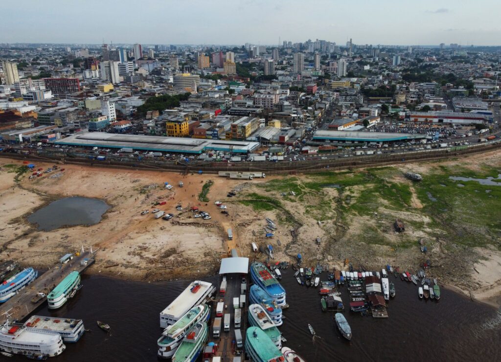 Extreme Trockenheit am Amazonas in Brasilien
