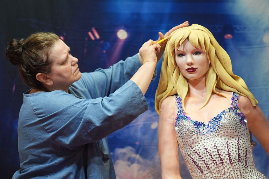 Taylor Swift als lebensgroßer Kuchen