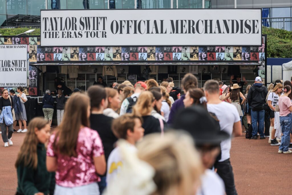 Merchandise Taylor Swift