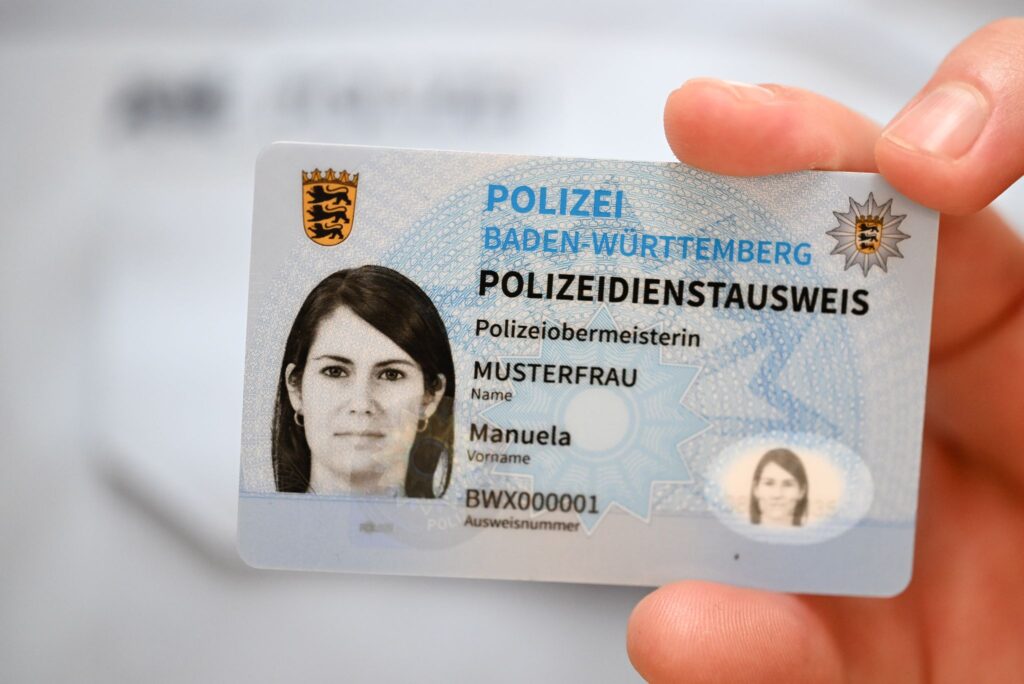 Neue Dienstausweise der Polizei in Baden-Württemberg