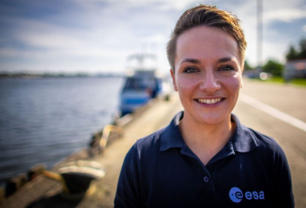 Zukünftige Astronauten beim Wasser-Rettungstraining
