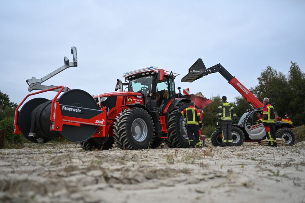 Neuer Einsatztraktor der Feuerwehr Wiesmoor