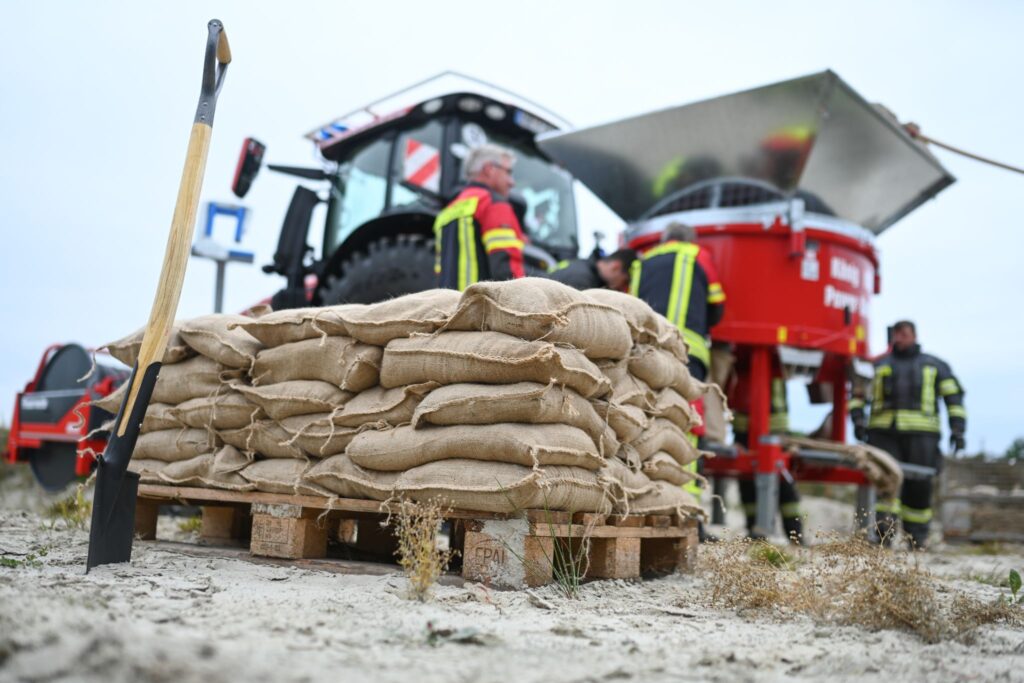 Neuer Einsatztraktor der Feuerwehr Wiesmoor