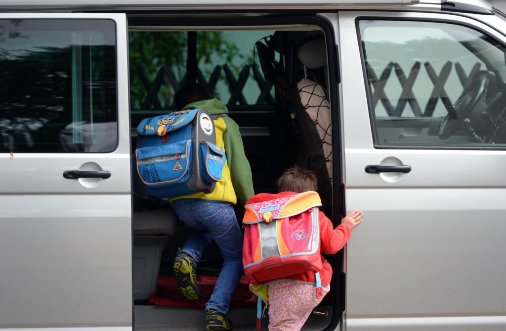 Elterntaxi zur Schule