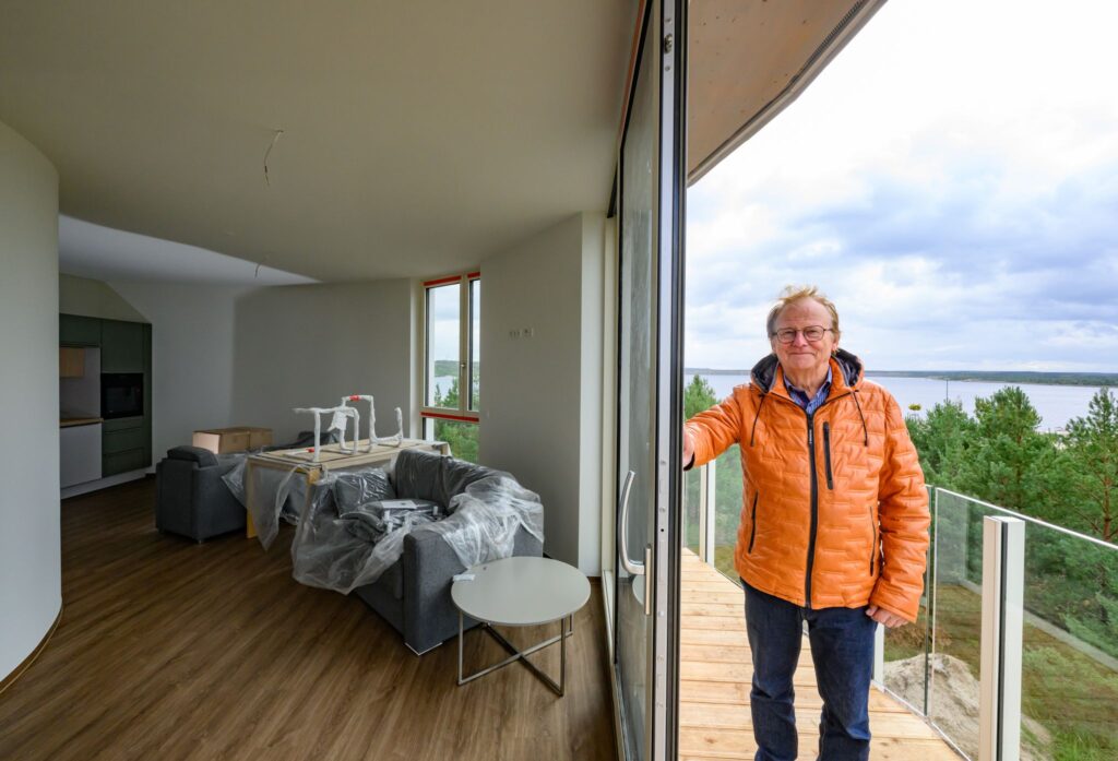 Ferien am Windradturm: Upcycling-Projekt in acht Metern Höhe