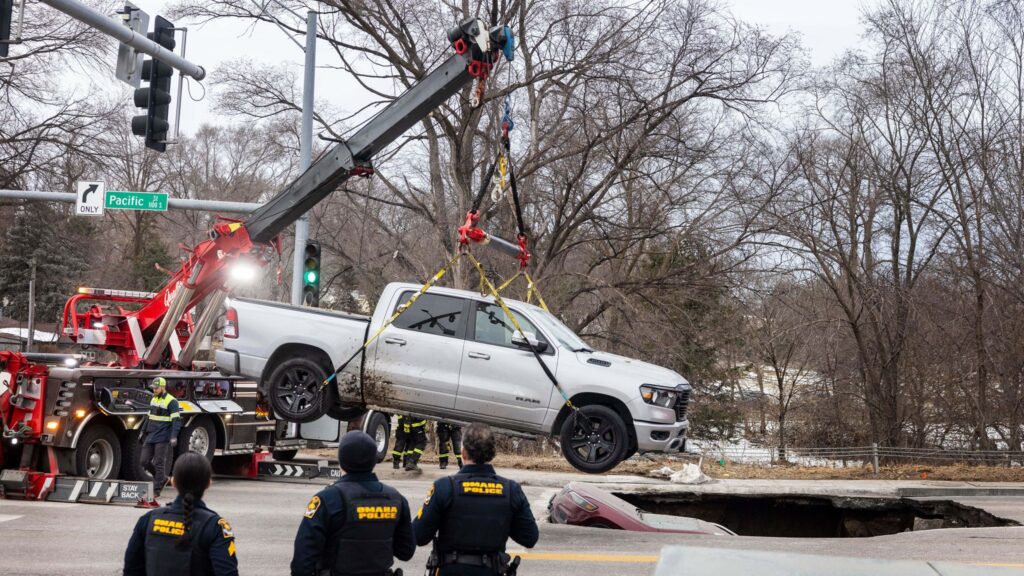 Straße in Nebraska bricht ein