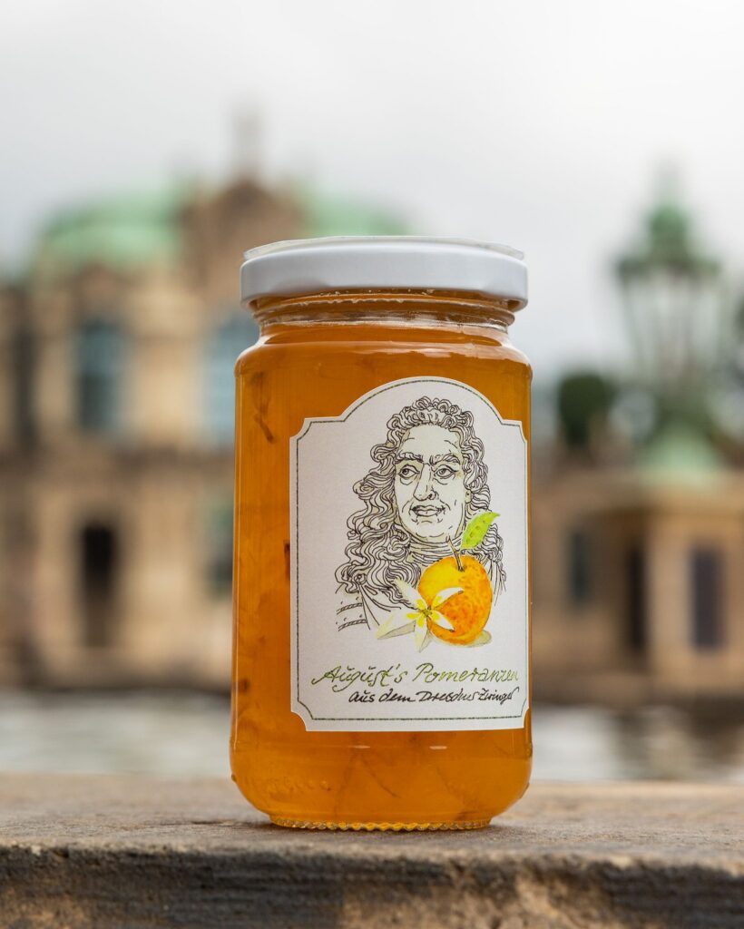 Rückkehr der Orangenbäumchen in den Dresdner Zwinger