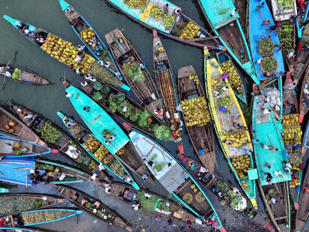Schwimmender Markt in Bangladesch