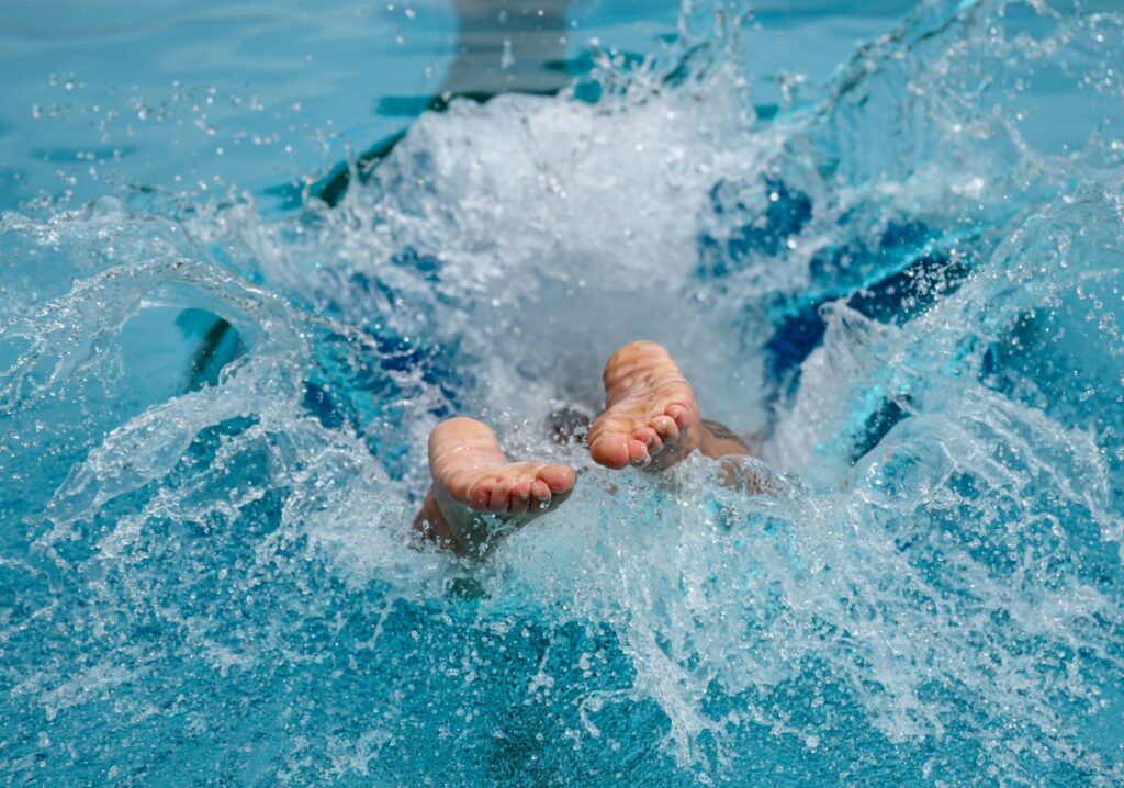 Abkühlung im Freibad