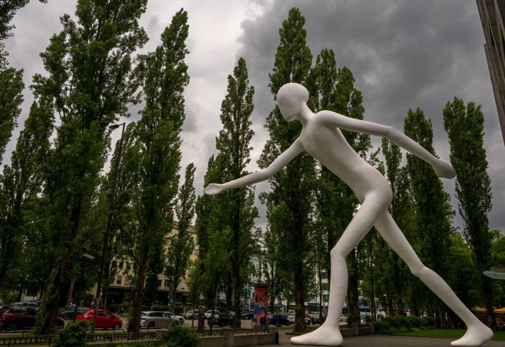 Rückversicherer Munich Re - Riesenskulptur 