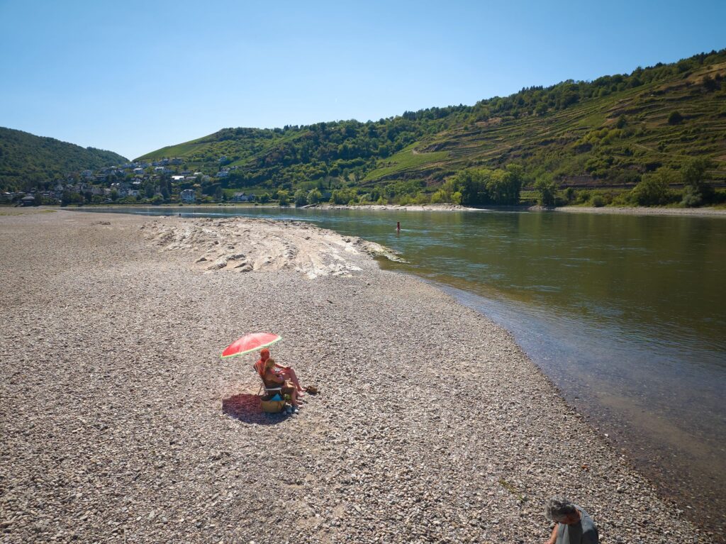 Niedrigwasser Rhein bei Kaub