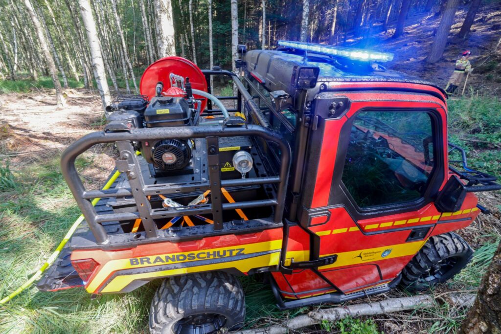 Vorstellung von Waldbrandlöschfahrzeugen in Nordrhein-Westfalen