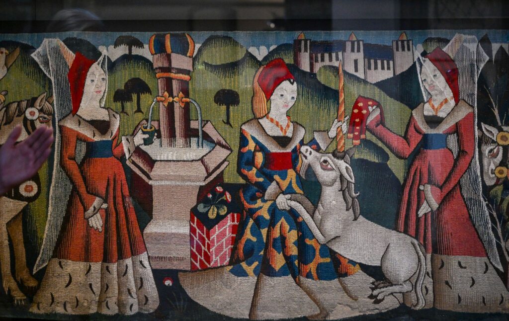 Einhornteppich in der St. Gotthardtkirche