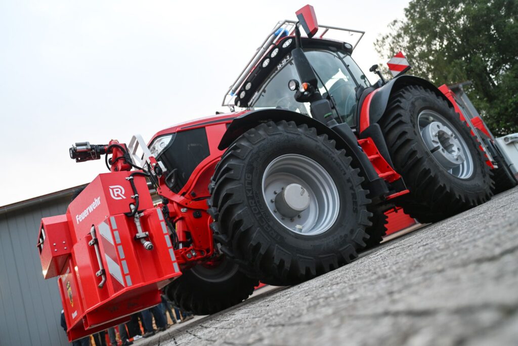 Feuerwehrtraktor