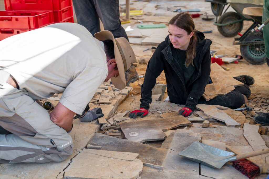Grabung des Naturkundemuseums Bamberg nach Fossilien